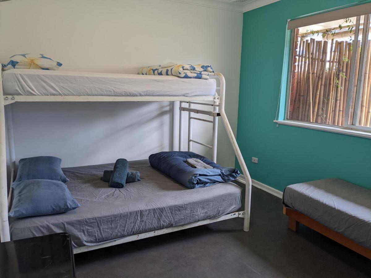 Ozzie Pozzie Backpackers Hostel Port Macquarie Εξωτερικό φωτογραφία